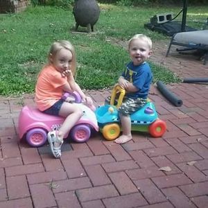 Meet your Posher, Mona